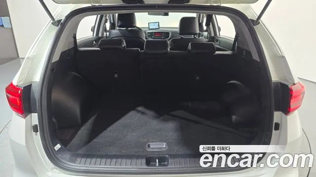 Kia Sportage — фото 19
