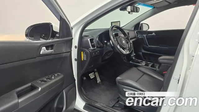 Kia Sportage — фото 9