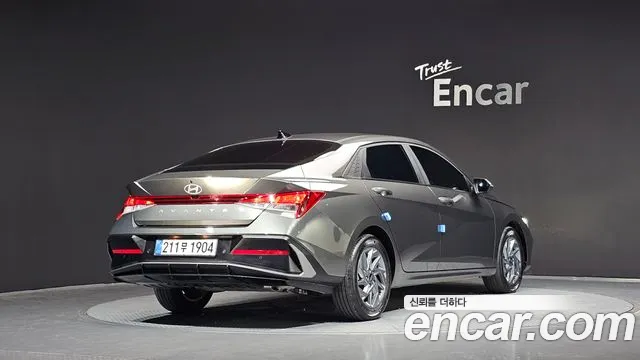 Hyundai Avante — фото 2