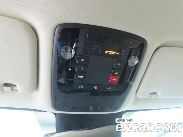 Kia Carnival — фото 12