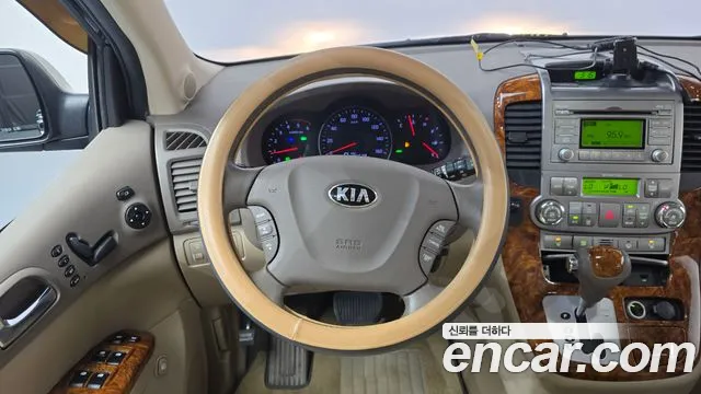 Kia Carnival — фото 11