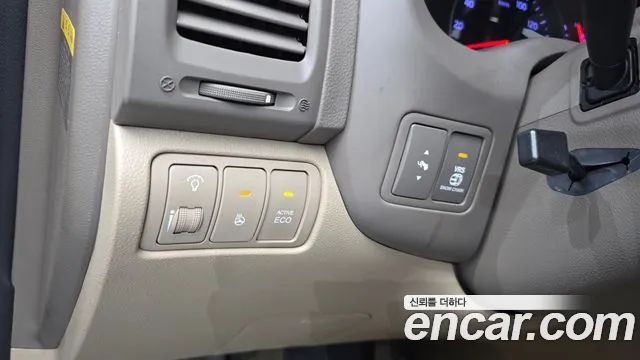 Kia Carnival — фото 15