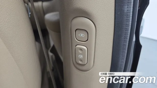 Kia Carnival — фото 28
