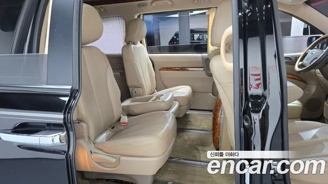 Kia Carnival — фото 10