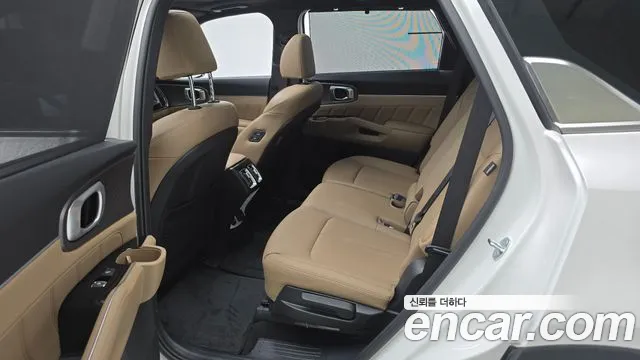 Kia Sorento — фото 12
