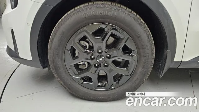 Kia Sorento — фото 5