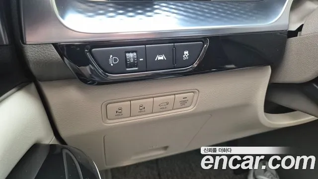 Kia Carnival — фото 9