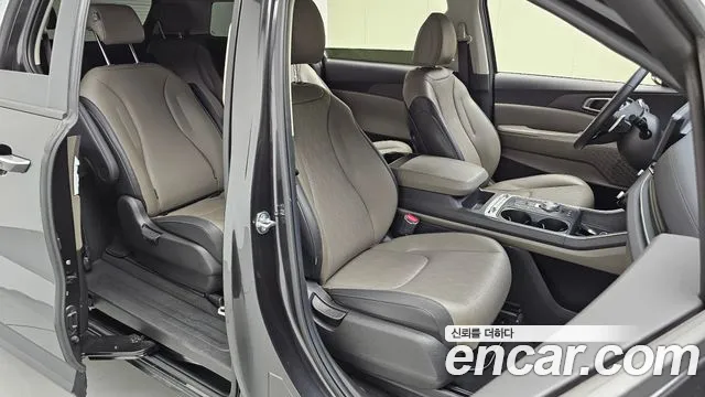 Kia Carnival — фото 11