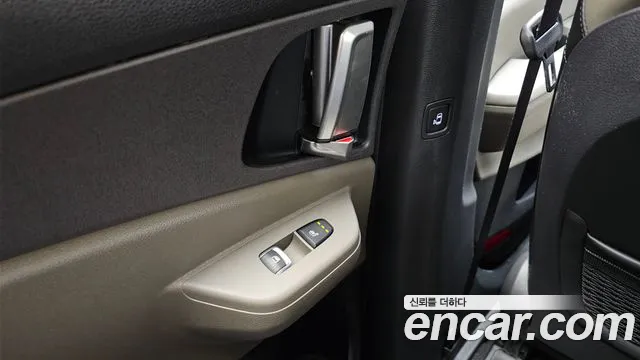 Kia Carnival — фото 19