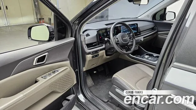 Kia Carnival — фото 10