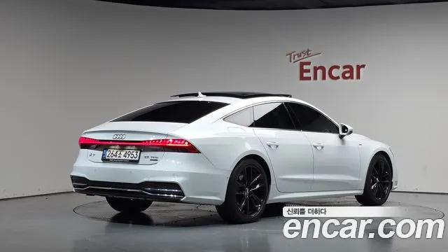 Audi A7 — фото 1