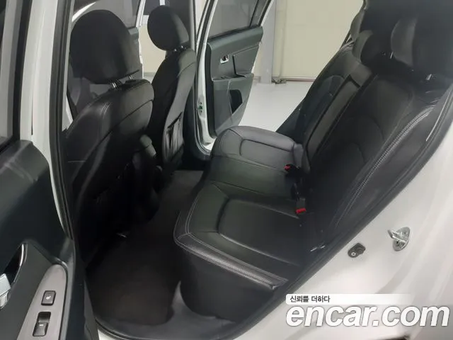 Kia Sportage — фото 12