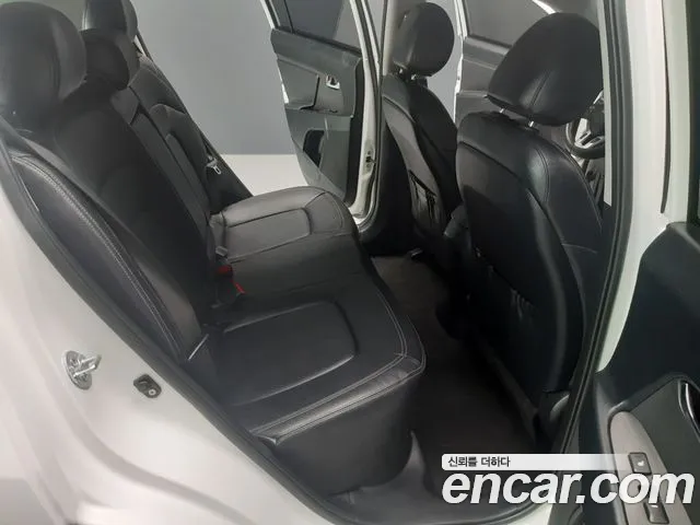Kia Sportage — фото 13