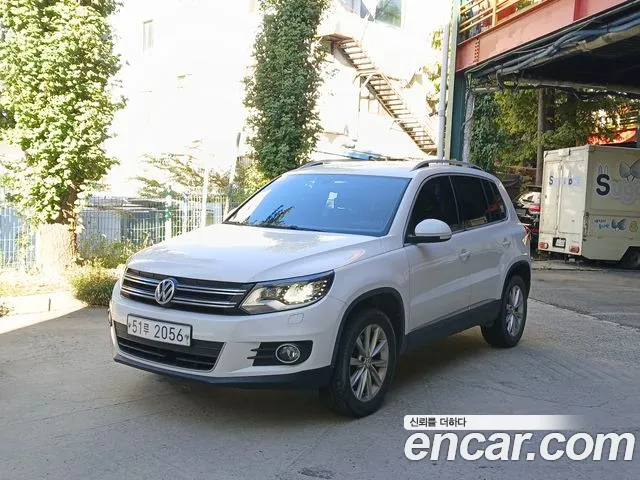 Volkswagen Tiguan — фото 1