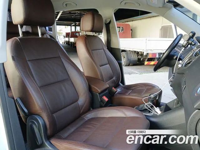 Volkswagen Tiguan — фото 12