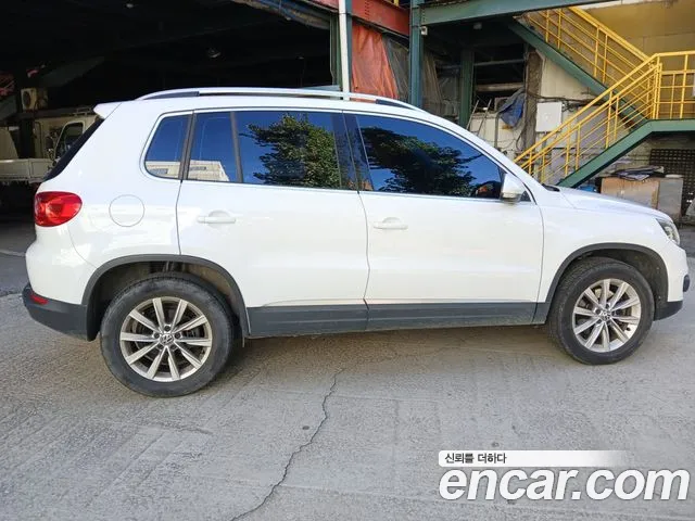 Volkswagen Tiguan — фото 6