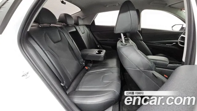 Hyundai Avante — фото 11