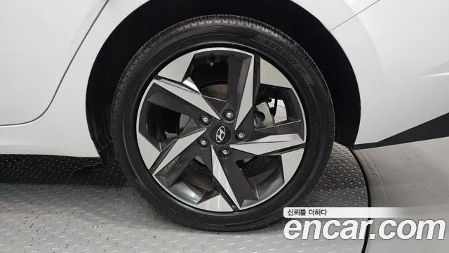 Hyundai Avante — фото 21
