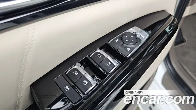 Kia Carnival — фото 16