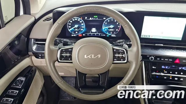 Kia Carnival — фото 17
