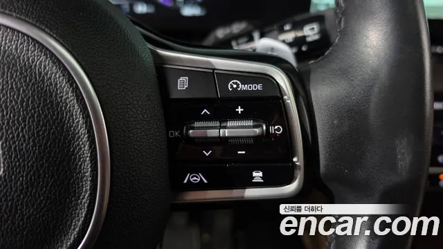 Kia Carnival — фото 16