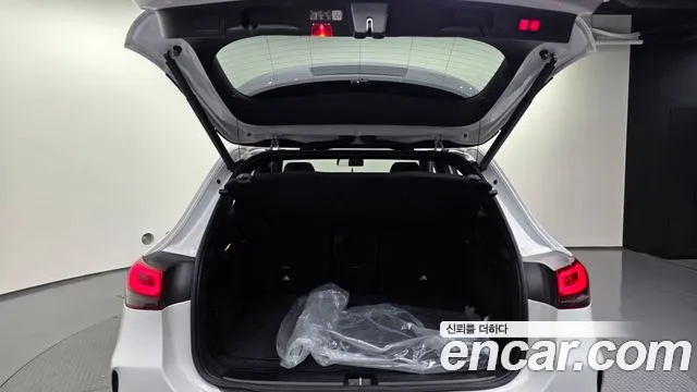 Mercedes-Benz EQA — фото 20
