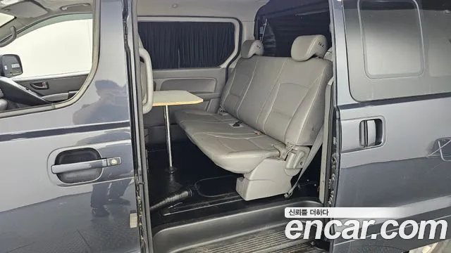 Hyundai Starex — фото 11