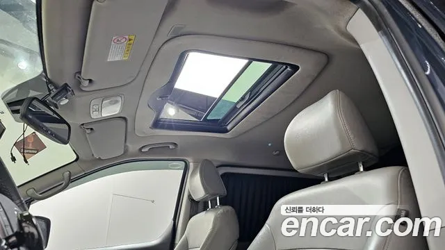 Hyundai Starex — фото 18