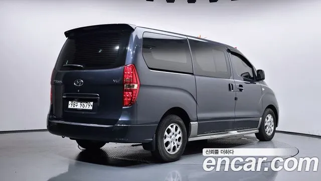 Hyundai Starex — фото 2