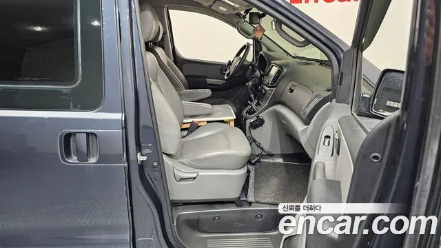 Hyundai Starex — фото 26