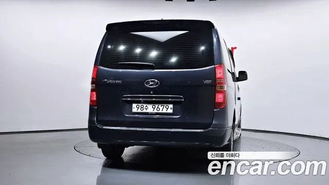 Hyundai Starex — фото 4