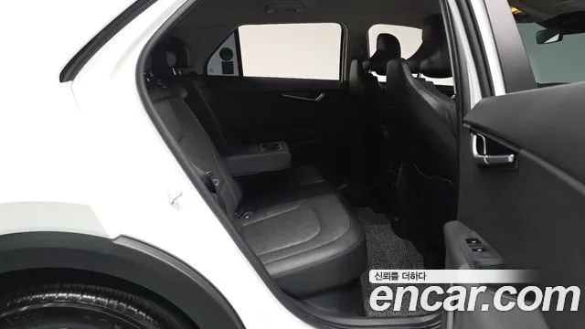 Kia Niro — фото 10