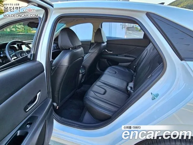 Hyundai Avante — фото 16