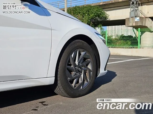 Hyundai Avante — фото 18