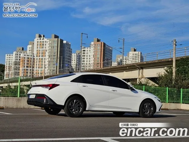Hyundai Avante — фото 2