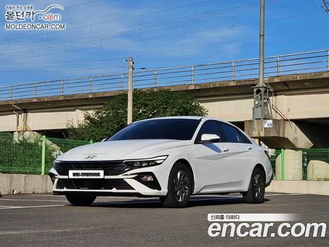 Hyundai Avante — фото 3