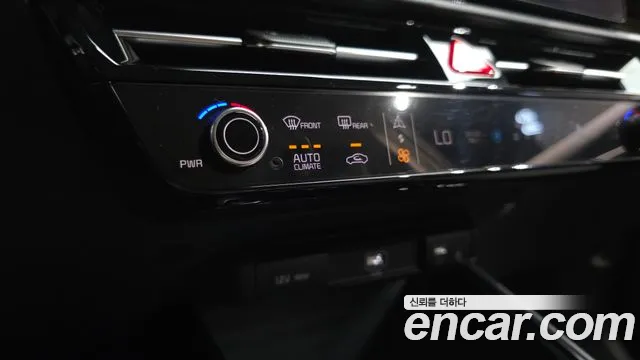 Kia Niro — фото 37