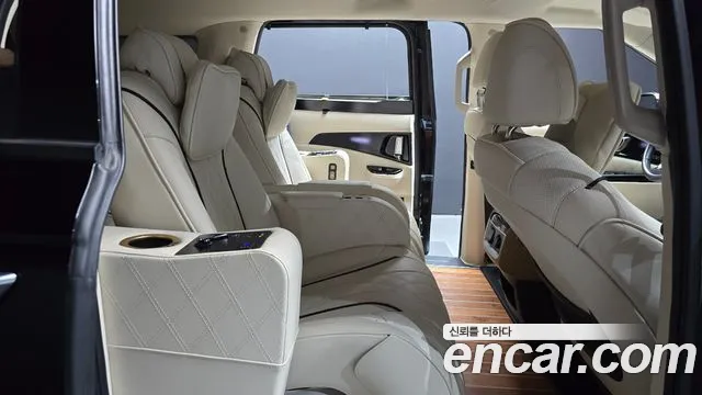 Kia Carnival — фото 11