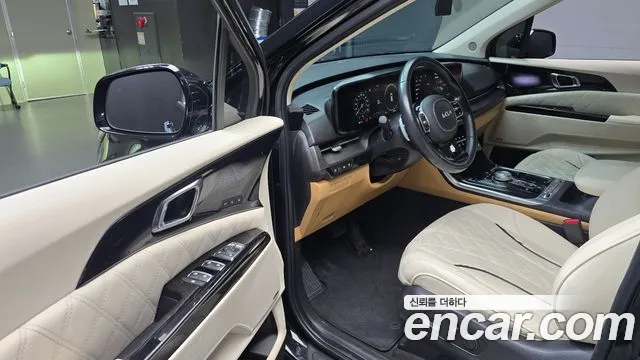 Kia Carnival — фото 10