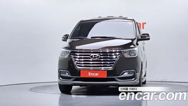 Hyundai Starex — фото 3