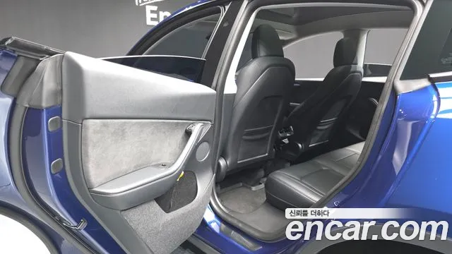 Tesla Model Y — фото 26