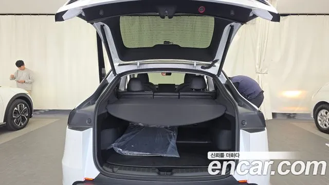Tesla Model Y — фото 20