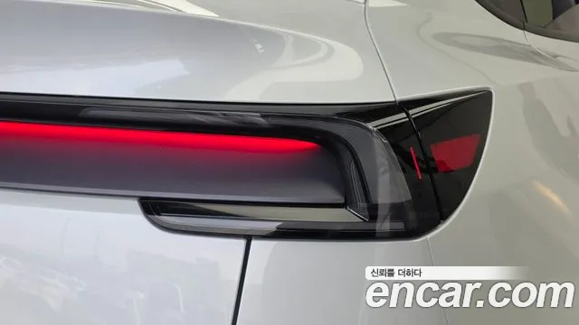 Tesla Model Y — фото 23