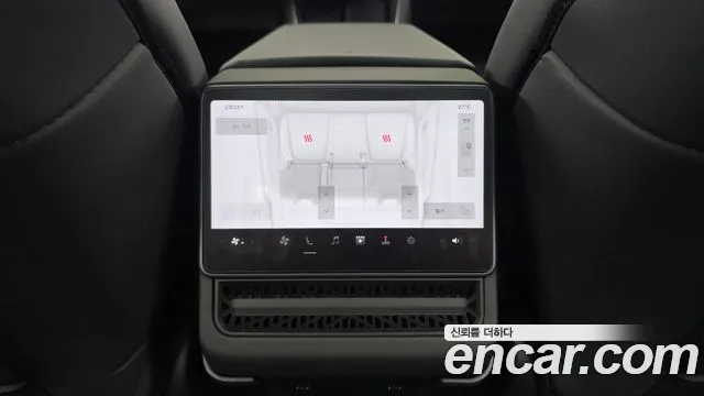 Tesla Model Y — фото 31