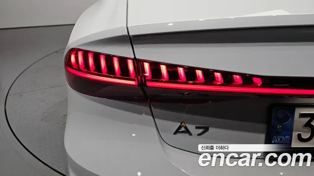 Audi A7 — фото 23