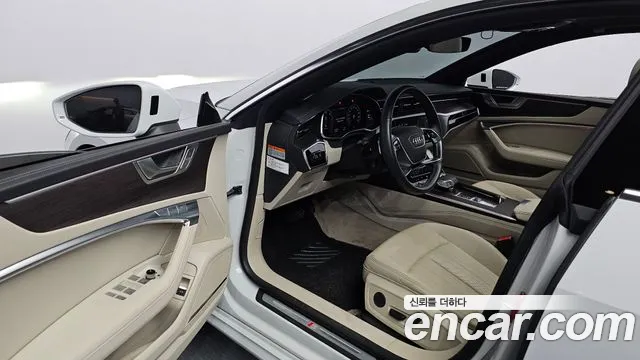 Audi A7 — фото 10