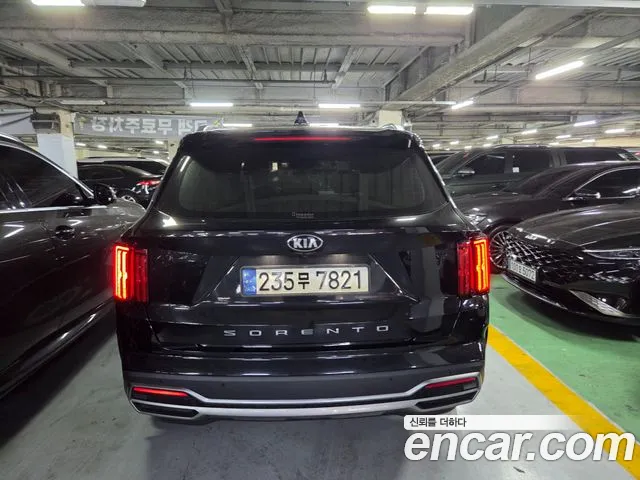 Kia Sorento — фото 4