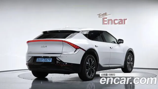 Kia EV6 — фото 1
