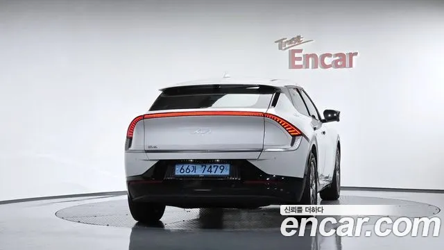 Kia EV6 — фото 3