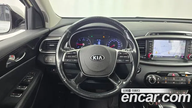 Kia Sorento — фото 13